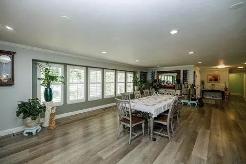 Dining - 404 W Rumble Rd, Modesto, CA 95350 photo 3 of 4