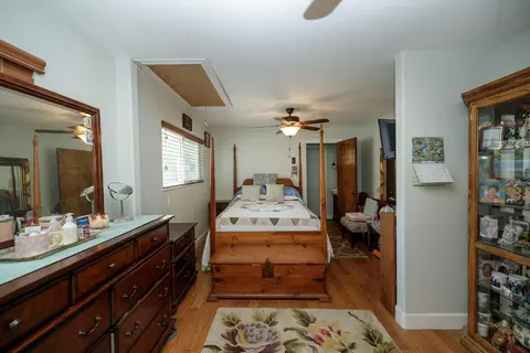 Bedroom - 404 W Rumble Rd, Modesto, CA 95350 photo 3 of 4