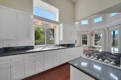 Kitchen - 2016 Oak Creek Dr, Copperopolis, CA 95228 photo 3 of 7