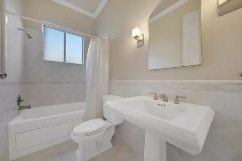 Bath - 2016 Oak Creek Dr, Copperopolis, CA 95228 photo 3 of 3
