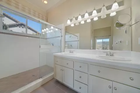 Bath - 2016 Oak Creek Dr, Copperopolis, CA 95228 photo 2 of 3