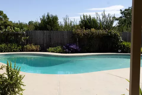 Exterior - 6400 Bearden Ln, Modesto, CA 95357 photo 11 of 13