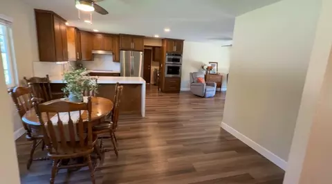 Entry Way - 6400 Bearden Ln, Modesto, CA 95357 photo 3 of 6
