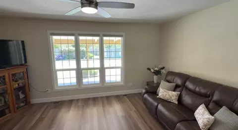 Living - 6400 Bearden Ln, Modesto, CA 95357 photo 8 of 10