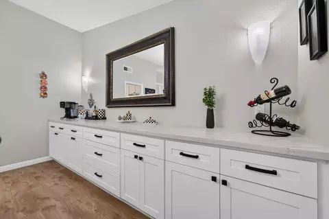 Entry Way - 6005 Tree Line Ct, Orangevale, CA 95662 photo 4 of 5