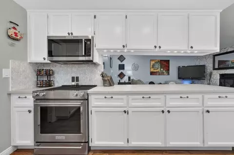 Kitchen - 6005 Tree Line Ct, Orangevale, CA 95662 photo 6 of 8