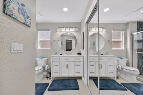 Bath - 6005 Tree Line Ct, Orangevale, CA 95662 photo 1 of 6