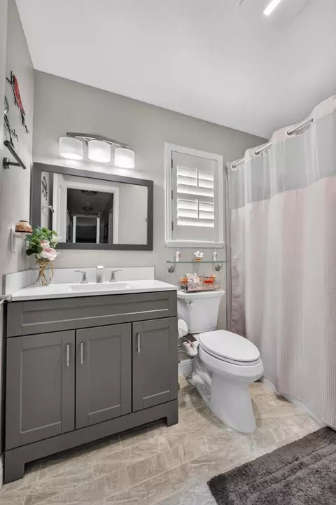 Bath - 6005 Tree Line Ct, Orangevale, CA 95662 photo 5 of 6