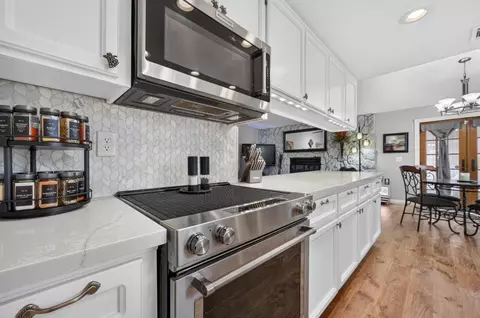 Kitchen - 6005 Tree Line Ct, Orangevale, CA 95662 photo 7 of 8