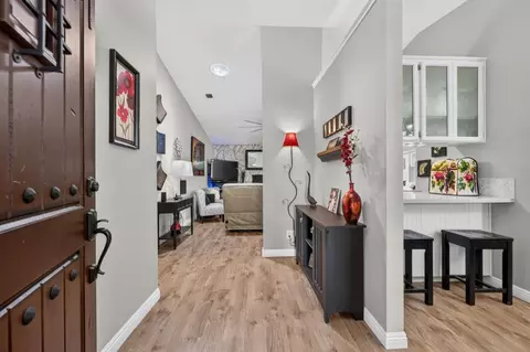Entry Way - 6005 Tree Line Ct, Orangevale, CA 95662 photo 2 of 5