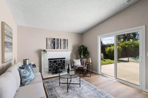 Living - 875 Joranollo Dr, Tracy, CA 95376 photo 3 of 5