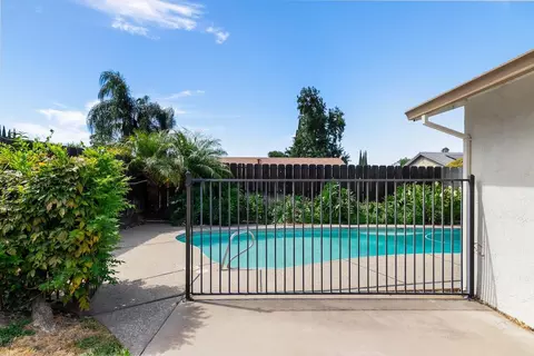 Exterior - 875 Joranollo Dr, Tracy, CA 95376 photo 7 of 13