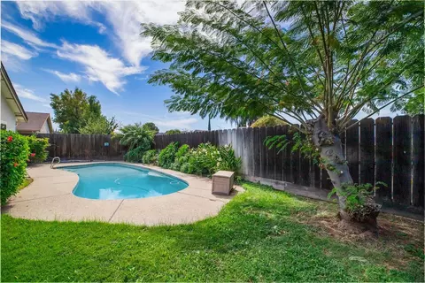 Exterior - 875 Joranollo Dr, Tracy, CA 95376 photo 10 of 13