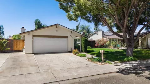 Exterior - 875 Joranollo Dr, Tracy, CA 95376 photo 3 of 13