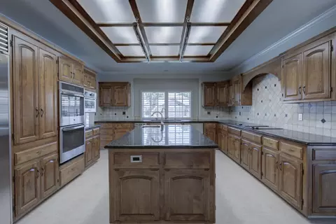 Kitchen - 2500 Barola Ln, Modesto, CA 95356 photo 6 of 7