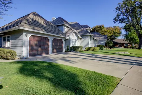 Exterior - 2500 Barola Ln, Modesto, CA 95356 photo 4 of 16