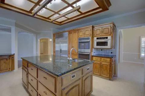 Kitchen - 2500 Barola Ln, Modesto, CA 95356 photo 4 of 7