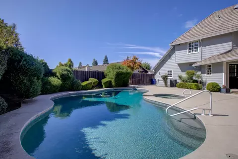 Exterior - 2500 Barola Ln, Modesto, CA 95356 photo 11 of 16