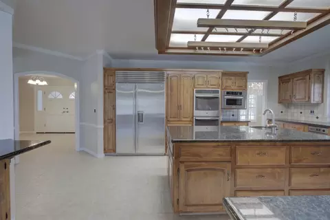 Kitchen - 2500 Barola Ln, Modesto, CA 95356 photo 5 of 7