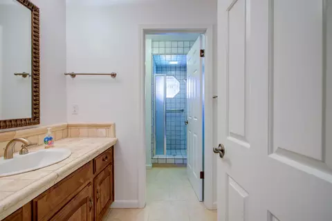 Bath - 2500 Barola Ln, Modesto, CA 95356 photo 1 of 10