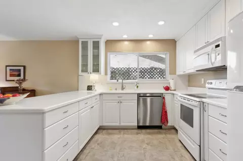 Kitchen - 2718 Adrian Dr, Davis, CA 95618 photo 2 of 4