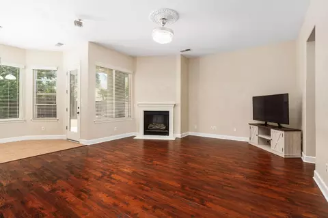 Living - 2454 Kaweah Ave, Clovis, CA 93619 photo 9 of 13