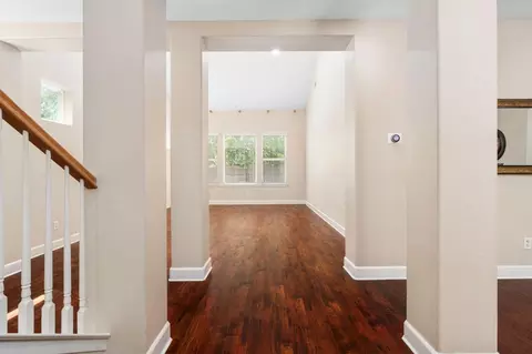 Entry Way - 2454 Kaweah Ave, Clovis, CA 93619 photo 2 of 4