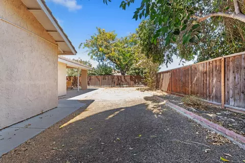 Exterior - 1890 Ashland Dr, Tracy, CA 95376 photo 5 of 5