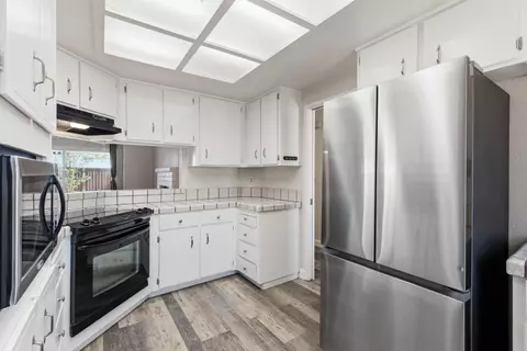 Kitchen - 1890 Ashland Dr, Tracy, CA 95376 photo 3 of 3