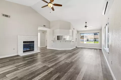 Living - 1890 Ashland Dr, Tracy, CA 95376 photo 2 of 4