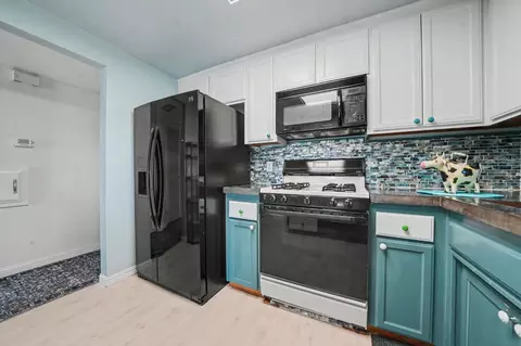 Kitchen - 135 Mark Ln, Sutter Creek, CA 95685 photo 4 of 5