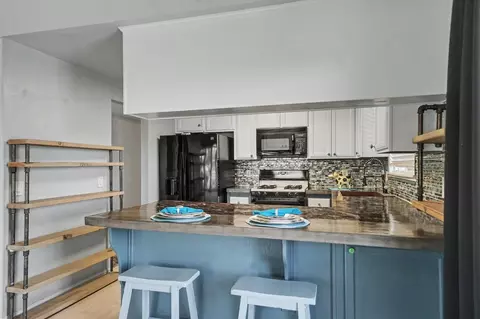 Kitchen - 135 Mark Ln, Sutter Creek, CA 95685 photo 2 of 5