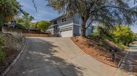 Exterior - 135 Mark Ln, Sutter Creek, CA 95685 photo 2 of 30