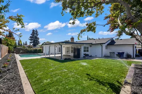 Exterior - 3420 Bridle Path Ln, Modesto, CA 95356 photo 2 of 5