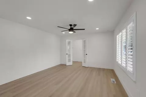 Living - 3420 Bridle Path Ln, Modesto, CA 95356 photo 1 of 3