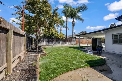 Exterior - 3420 Bridle Path Ln, Modesto, CA 95356 photo 3 of 5