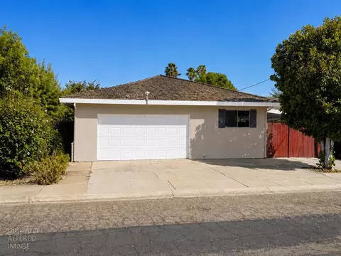 Exterior - 701 N 3rd St, Patterson, CA 95363 photo 2 of 5