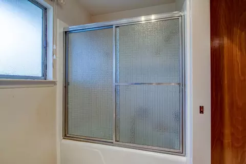 Bath - 5065 Messing Rd, Burson, CA 95225 photo 4 of 5