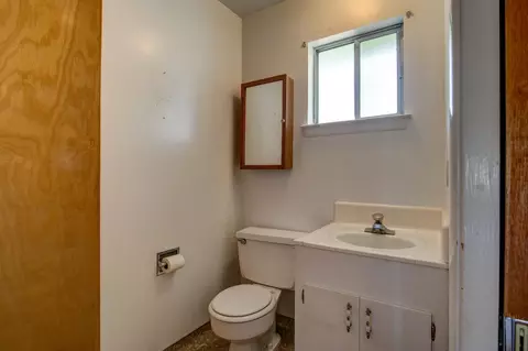 Bath - 5065 Messing Rd, Burson, CA 95225 photo 5 of 5