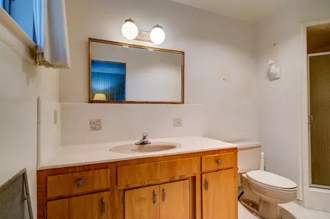 Bath - 5065 Messing Rd, Burson, CA 95225 photo 1 of 5