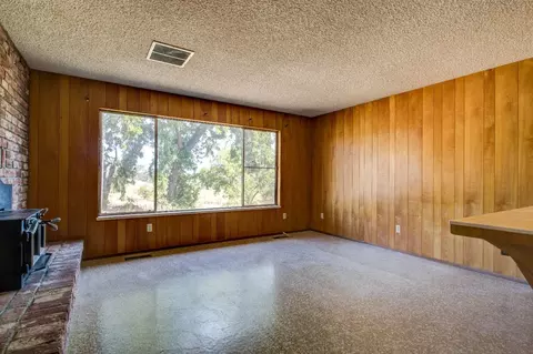 Living - 5065 Messing Rd, Burson, CA 95225 photo 3 of 4