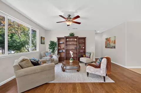9845 Brierton Ct, Elk Grove, CA 95757