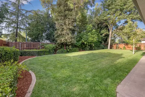 Exterior - 619 Mockingbird Pl, Davis, CA 95616 photo 7 of 8