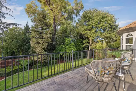 Exterior - 619 Mockingbird Pl, Davis, CA 95616 photo 4 of 8