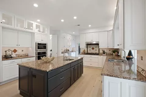Kitchen - 619 Mockingbird Pl, Davis, CA 95616 photo 2 of 3