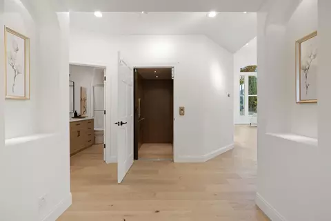 Entry Way - 619 Mockingbird Pl, Davis, CA 95616 photo 4 of 5