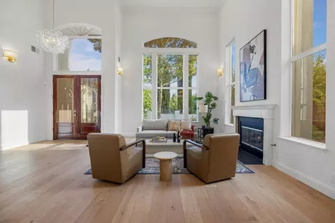 Living - 619 Mockingbird Pl, Davis, CA 95616 photo 2 of 3