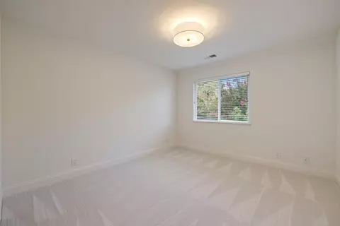 Bedroom - 619 Mockingbird Pl, Davis, CA 95616 photo 6 of 9