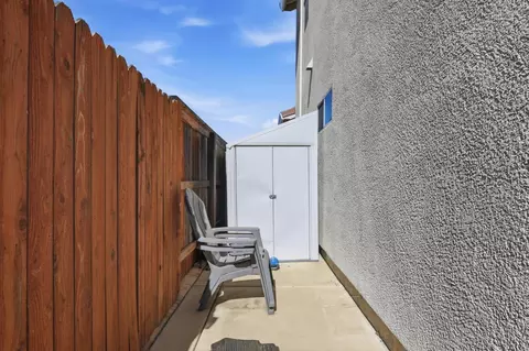 Exterior - 821 Stage Stop Loop, Rocklin, CA 95765 photo 5 of 9