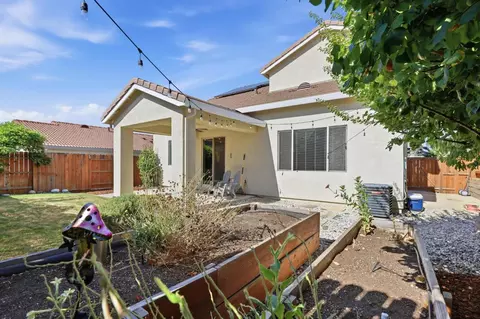 Exterior - 821 Stage Stop Loop, Rocklin, CA 95765 photo 8 of 9
